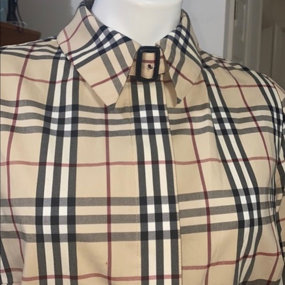 Burberry London Botton Down Long Sleeve with Neck Buckle